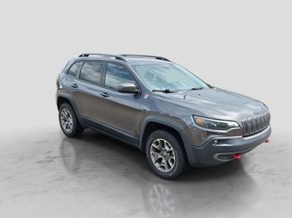 Used 2020 Jeep Cherokee Trailhawk w/ Cold Weather Group AWD/4WD video 2