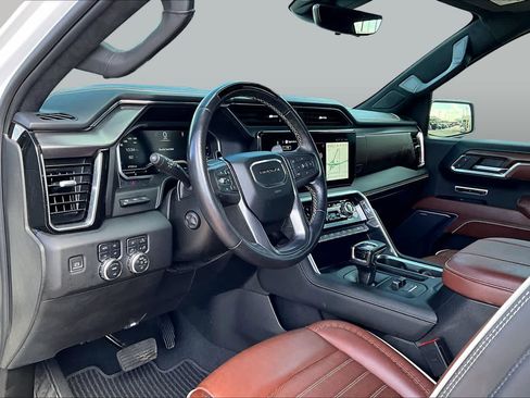 Used 2023 GMC Sierra 1500 Denali Ultimate AWD/4WD image 17