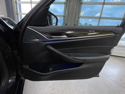 Used 2019 BMW 530i w/ Convenience Package RWD image 28