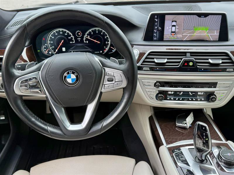 Used 2016 BMW 740i RWD image 11