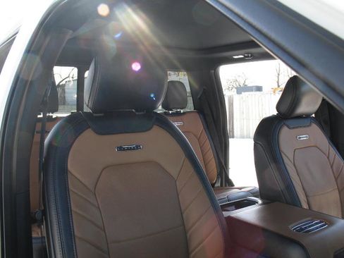 Used 2016 Ford F150 Limited w/ Trailer Tow Package image 27