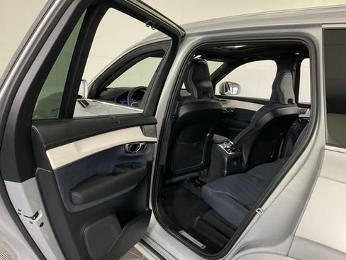 Certified 2025 Volvo XC90 T8 Ultra AWD/4WD image 34