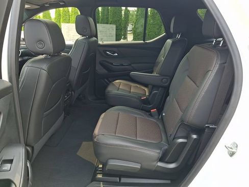 Certified 2024 Chevrolet Traverse High Country AWD/4WD image 10