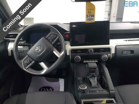 Used 2024 Toyota Tacoma TRD Off-Road image 6