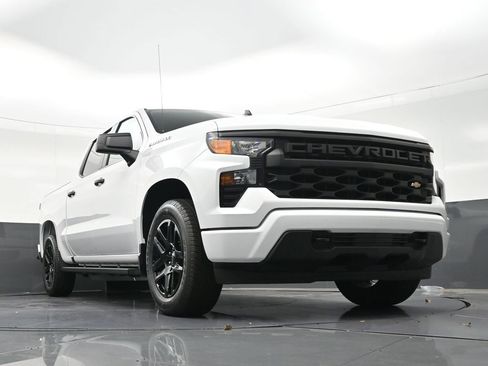 Used 2024 Chevrolet Silverado 1500 Custom image 31