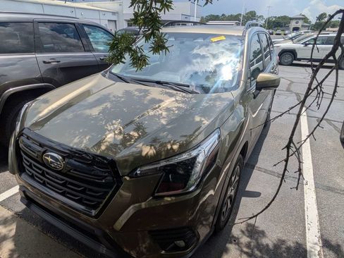 Used 2022 Subaru Forester Premium w/ Popular Package #3 AWD/4WD image 3