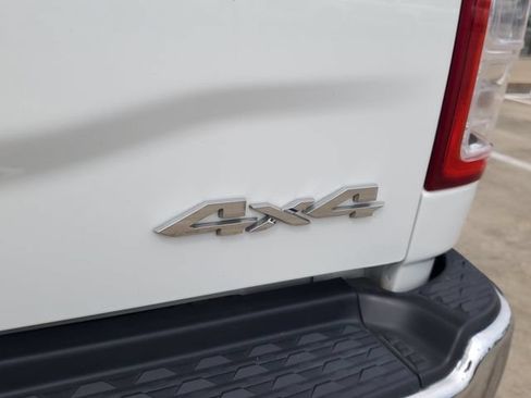 Used 2024 RAM 2500 Big Horn AWD/4WD image 8