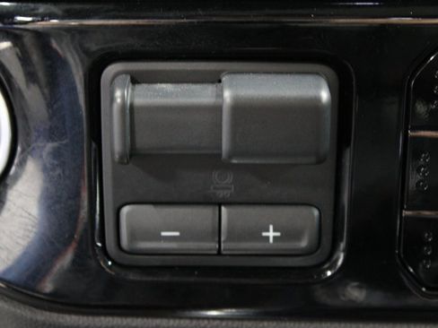 Used 2024 Chevrolet Silverado 2500 High Country image 67