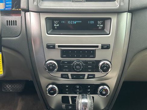 Used 2011 Ford Fusion Hybrid image 19