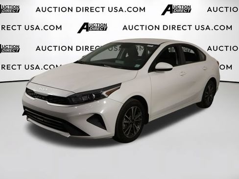 Used 2024 Kia Forte LXS FWD image 1