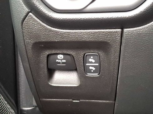 Used 2022 RAM 1500 Big Horn image 25