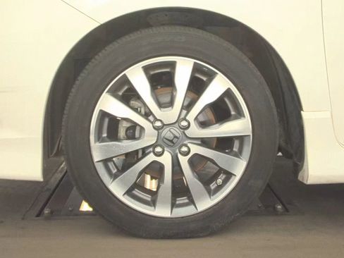 Used 2013 Honda Fit Sport image 9