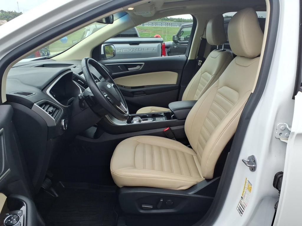 Used 2020 Ford Edge SEL w/ Convenience Package AWD/4WD image 14