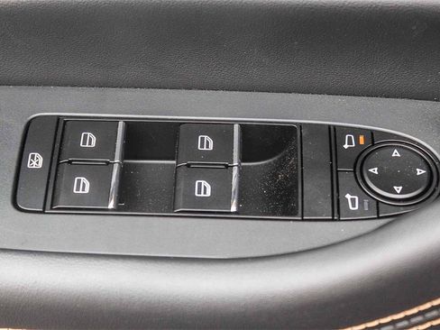 New 2025 MAZDA CX-70 Plug-In Hybrid w/ Premium Pkg image 19