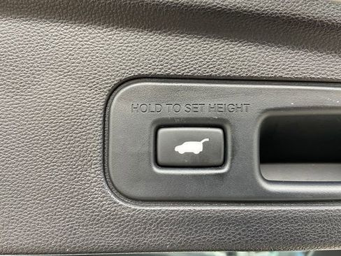 Used 2023 Acura MDX A-Spec image 33