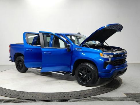 Used 2023 Chevrolet Silverado 1500 RST AWD/4WD image 9