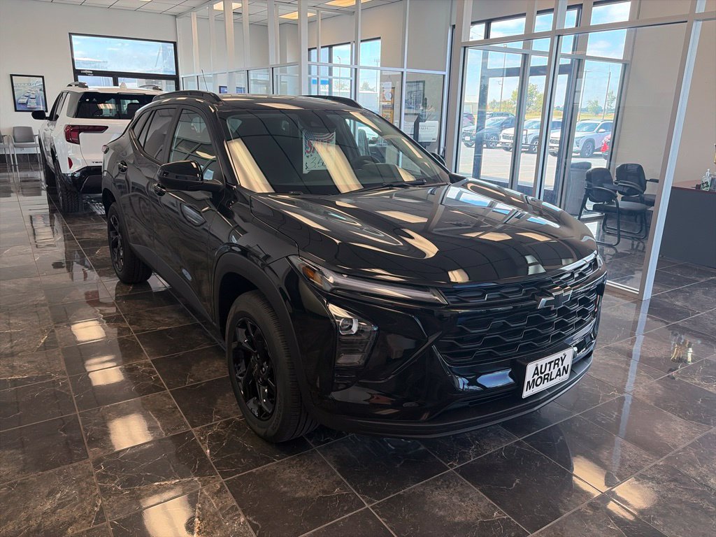 New 2026 Chevrolet Trax LT w/ Midnight Edition FWD image 7