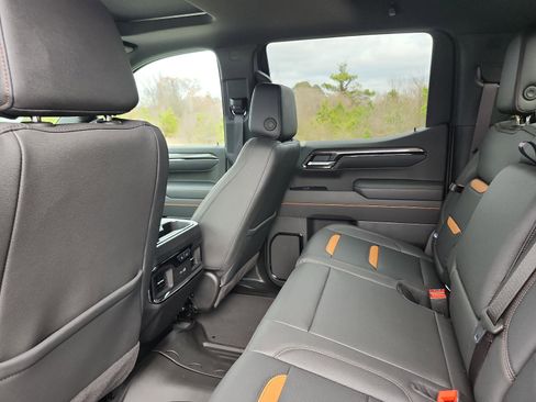 Certified 2025 GMC Sierra 1500 AT4 w/ AT4 Premium Package image 13