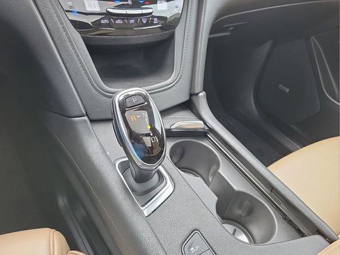 Used 2019 Cadillac XT5 Platinum AWD/4WD image 17