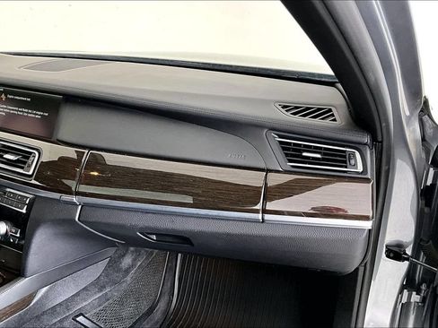 Used 2011 BMW ActiveHybrid 7 Li RWD image 19