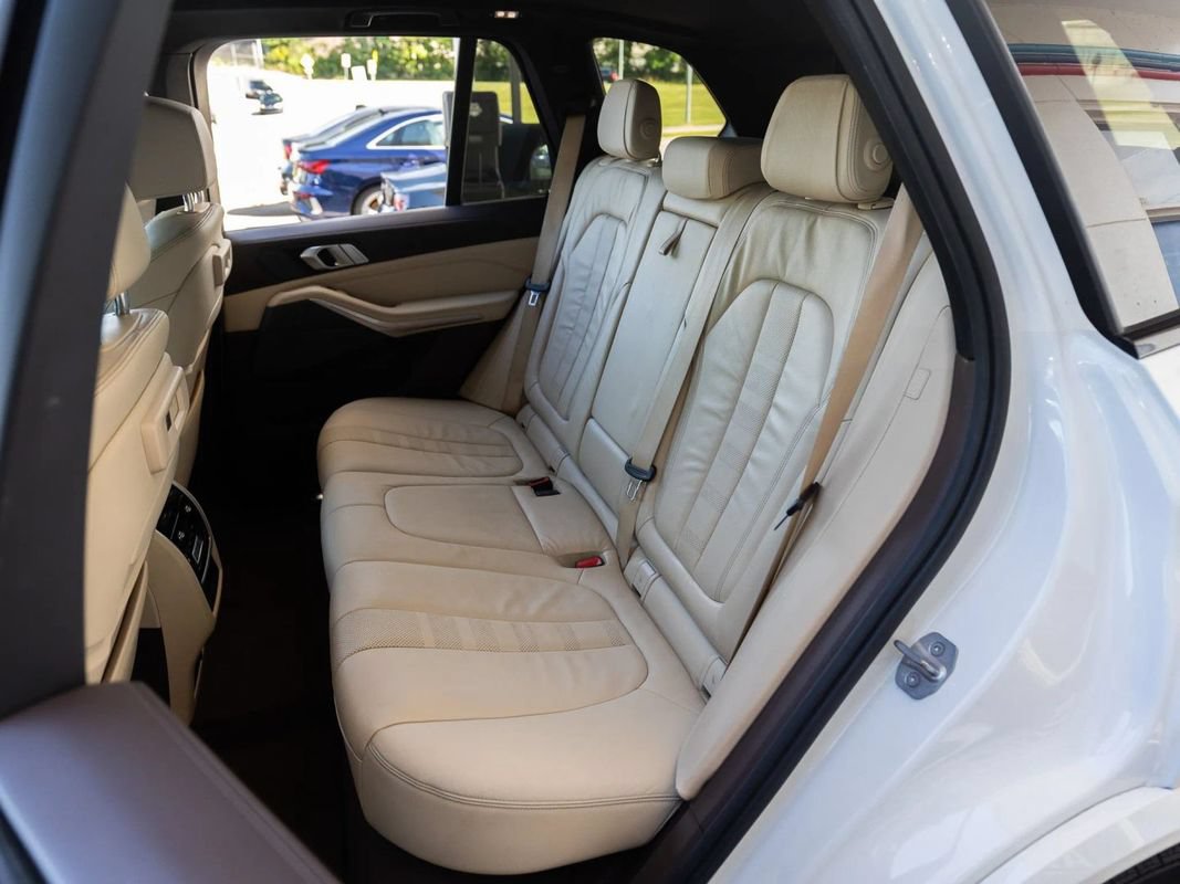 Used 2019 BMW X5 xDrive40i AWD/4WD image 28
