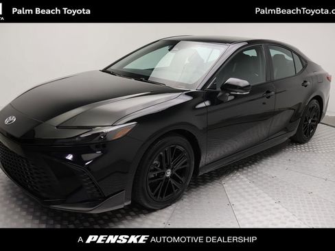 Certified 2026 Toyota Camry SE FWD image 1