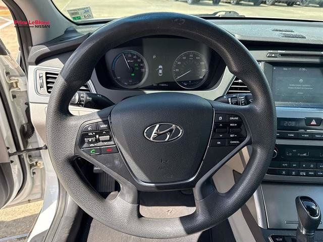 Used 2017 Hyundai Sonata SE FWD image 19