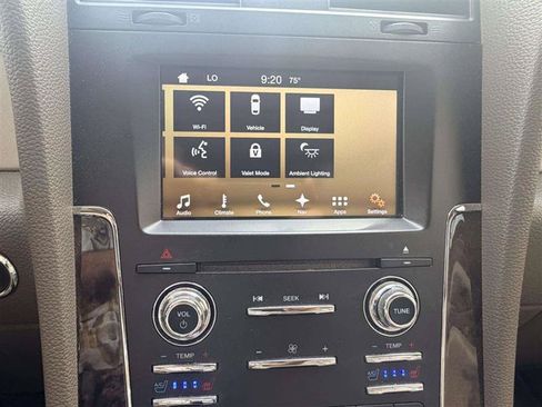 Used 2016 Lincoln Navigator Select AWD/4WD image 34