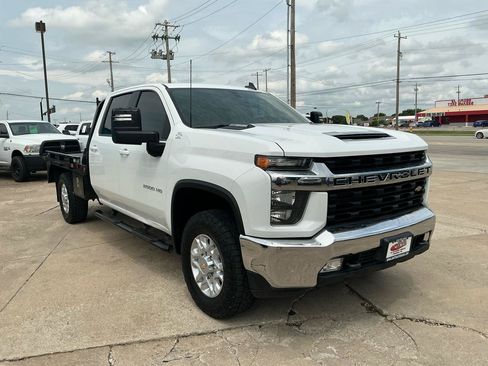 Used 2022 Chevrolet Silverado 2500 LT w/ Convenience Package AWD/4WD image 4