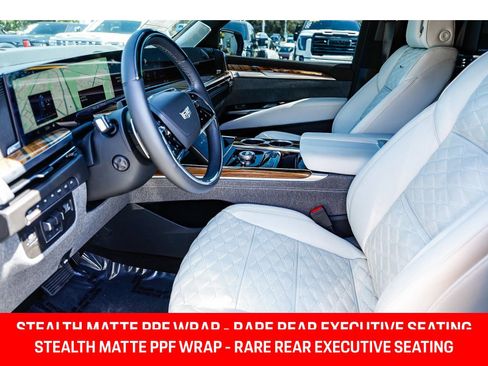 Used 2025 Cadillac Escalade Sport Platinum AWD/4WD image 21