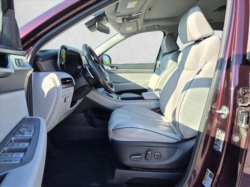 Used 2024 Hyundai Palisade SEL FWD image 16