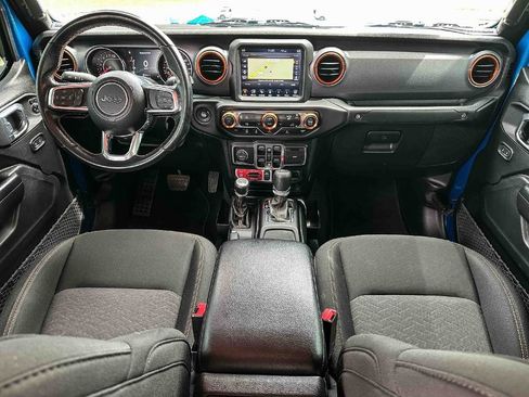 Used 2021 Jeep Gladiator Mojave AWD/4WD image 11