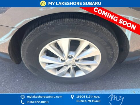 Used 2017 Kia Sedona LX w/ LX Essentials Premium Package FWD image 14