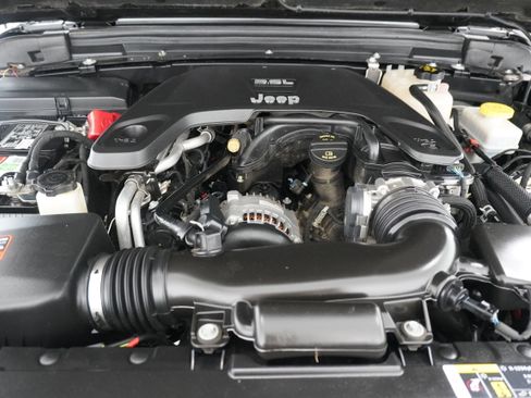 Used 2018 Jeep Wrangler Unlimited Rubicon image 29