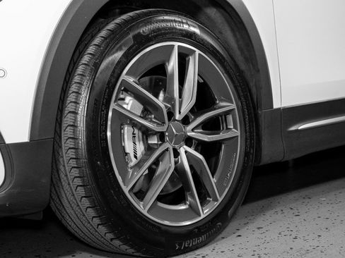 Certified 2025 Mercedes-Benz GLB 35 AMG 4MATIC image 27