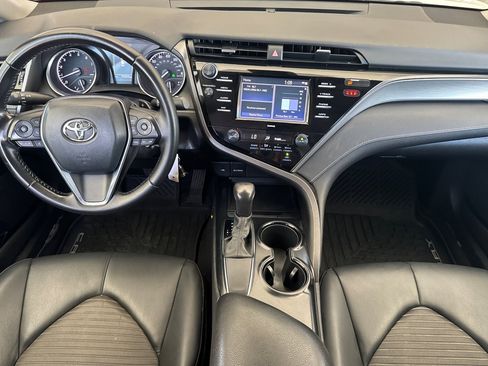 Certified 2020 Toyota Camry SE FWD image 12