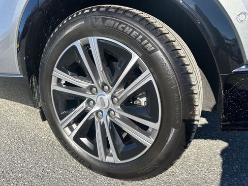 Used 2024 Cadillac Lyriq Luxury w/ LPO, Floor Liner Package image 31