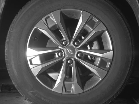 Used 2025 Chevrolet Equinox LT FWD image 13