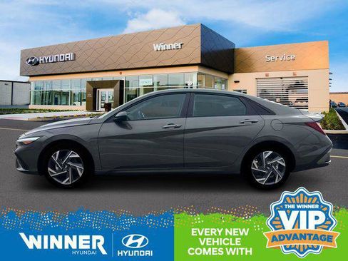 New 2025 Hyundai Elantra Sport image 3