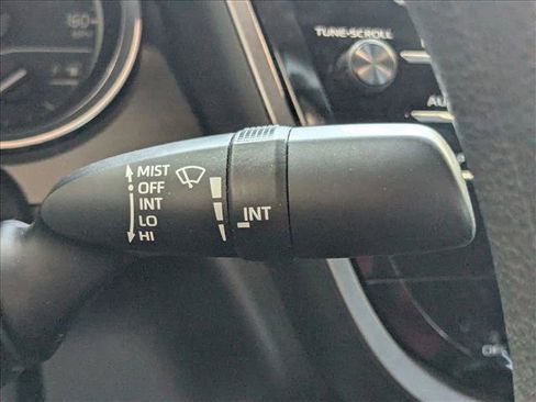 Used 2019 Toyota Camry LE image 7