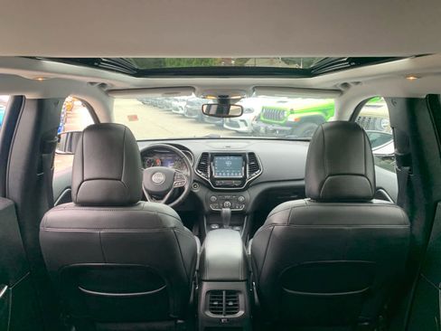 Used 2021 Jeep Cherokee Limited image 40