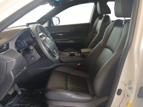 Used 2022 Toyota Venza Limited AWD/4WD image 9