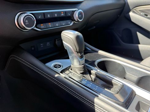 Used 2023 Nissan Altima 2.5 SV w/ SV Premium Package FWD image 23