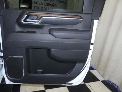 Used 2025 Chevrolet Silverado 3500 LT image 29