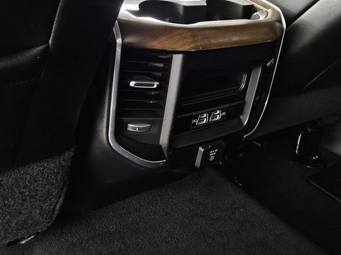 Used 2024 RAM 2500 Laramie AWD/4WD image 27