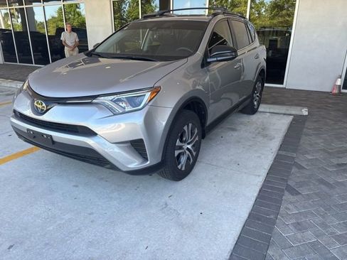 Used 2018 Toyota RAV4 LE w/ All Weather Liner Package FWD image 3