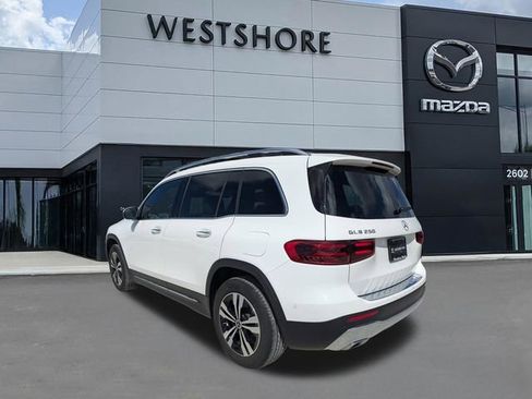 Used 2025 Mercedes-Benz GLB 250 4MATIC w/ Winter Package image 5