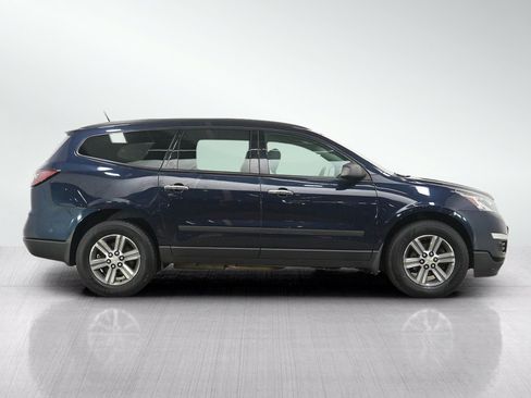 Used 2017 Chevrolet Traverse LS AWD/4WD image 6