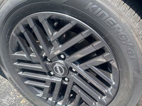 Used 2026 Nissan Sentra SV w/ Floor Mat Package image 12