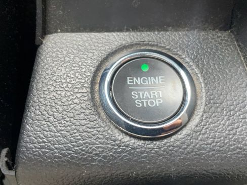 Used 2019 Ford F150 Lariat w/ Equipment Group 502A Luxury AWD/4WD image 20